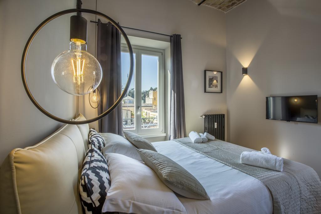 Eve Penthouse Colosseo Рим Екстериор снимка